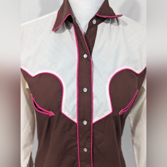 Ely Charmers Vintage Country Western Brown, Cream w/ pink piping snap downSize S - Picture 3 of 11